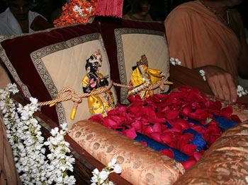 Palki Radha Govinda