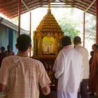 Devotees in front of the Ratha