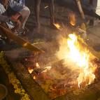 Offering grains into the fire